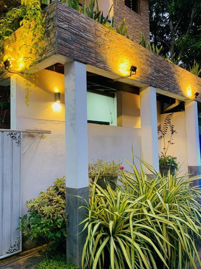 Art House Hotel Dikwella Exterior foto